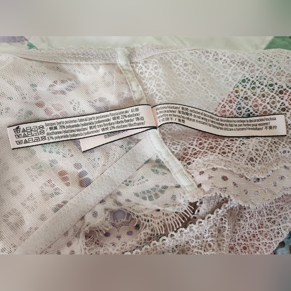 Victoria's Secret Dream Angels Lace Bralette Blush Wireless Mesh Lined Scalloped - Picture 8 of 8